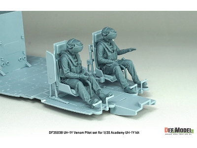 Usmc Uh-1y Venom - 3d-printed Pilot Set (2 Figures / For Academy Kits) - zdjęcie 4