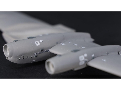 Ilyushin Il-18, Il-20 And Il-38 - Hatches And Exterior Panels (Amodel) - zdjęcie 7