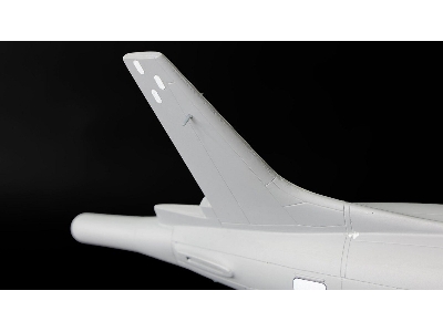 Ilyushin Il-18, Il-20 And Il-38 - Hatches And Exterior Panels (Amodel) - zdjęcie 21