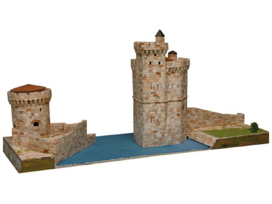 Tower In La Rochelle Harbour - zdjęcie 1
