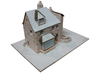 English House - zdjęcie 2