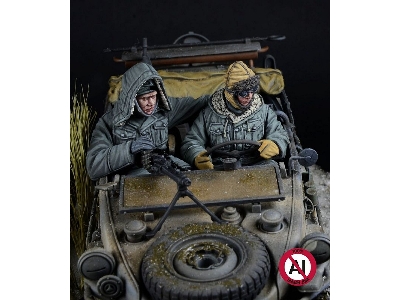 German Wwii Waffen Ss Schwimmwagen Crew, Volume 1 - Front Seats (Winter 1943-1945 / 2 Figures) - zdjęcie 1