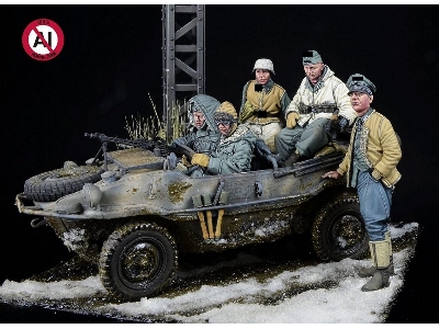 Platz Der Leibstandarte - Kharkov 1943 (Fritz Witt & Schwimm Crew / 5 Figures) - zdjęcie 1