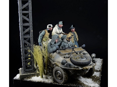 Platz Der Leibstandarte - Kharkov 1943 (Fritz Witt & Schwimm Crew / 5 Figures) - zdjęcie 4