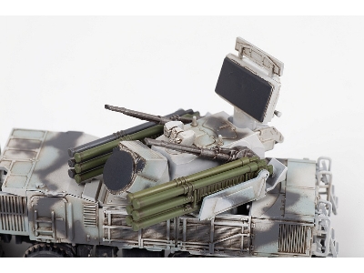 Russian self-propelled anti-aircraft system "Sa-22 Greyhound" - zdjęcie 5