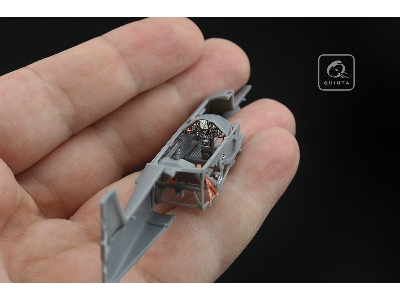Sukhoi Su-31 Model Kit - zdjęcie 17