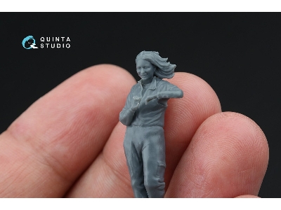 Svetlana Stending Near Su-31 (1 Figure 3d-printed / For Quinta Models Kits) - zdjęcie 5