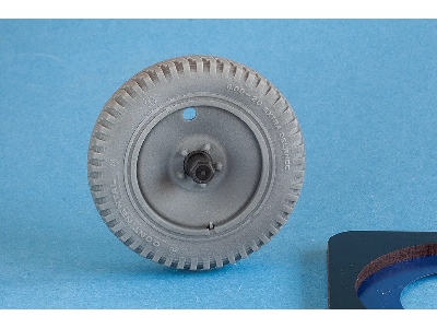 Sd.Kfz. 250 Uncommon Off-road 2 Front Wheels (For Das Werk Kits) - zdjęcie 3