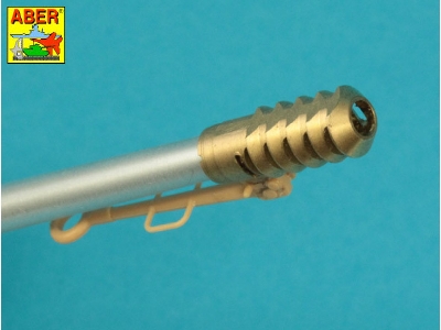 Lufa do radzieckiej 122mm  haubicy D-30 również używanej na podwoziu syryjskiego czołgu T-34 - zdjęcie 11