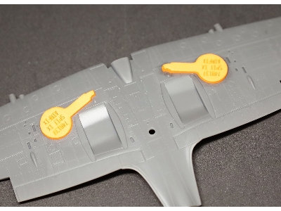 Supermarine Spitfire Mk.Ix - Wheel Bay Plugs (For Airfix - zdjęcie 2