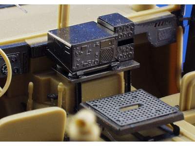  M-1025 interior 1/35 - Academy Minicraft - blaszki - zdjęcie 4