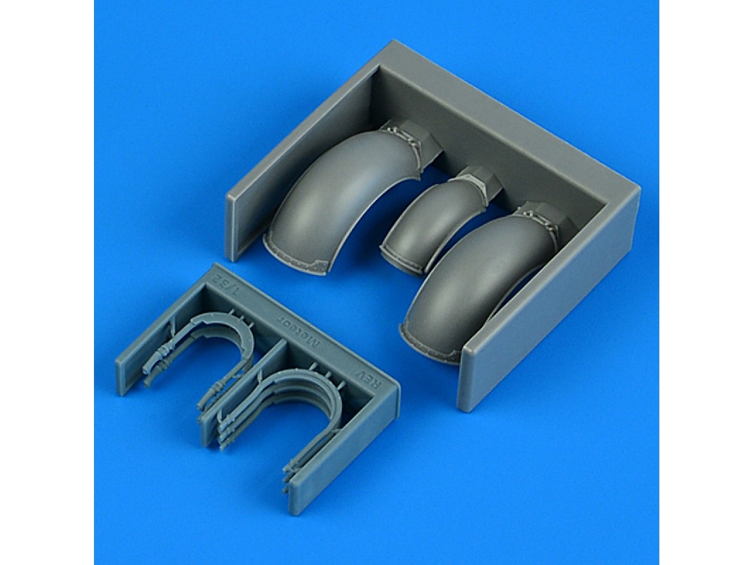 Gloster Meteor F.8 / Fr.9 - Wheel Fenders (For Revell Kits) - zdjęcie 1
