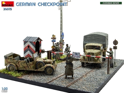 German Checkpoint - 3t Cargo Truck 3,6-36s & Kfz.1 Type 170vk With Feldgendarmerie (Big Set) - zdjęcie 13