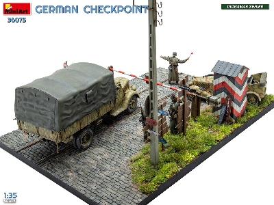 German Checkpoint - 3t Cargo Truck 3,6-36s & Kfz.1 Type 170vk With Feldgendarmerie (Big Set) - zdjęcie 57
