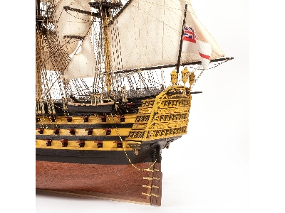 HMS Victory - Wooden Model Kit - zdjęcie 3