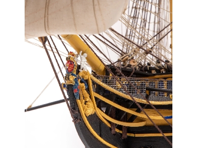 HMS Victory - Wooden Model Kit - zdjęcie 15