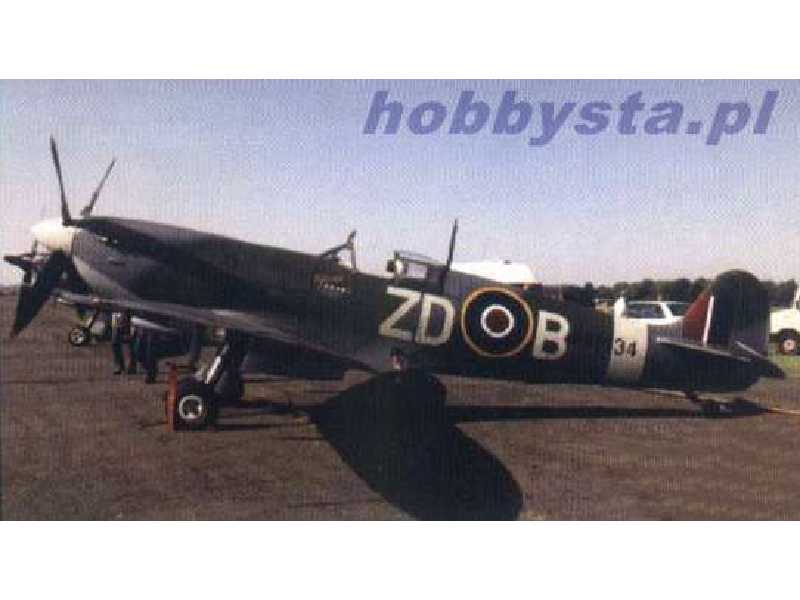Supermarine Spitfire Mk IXc/XVIe - zdjęcie 1 Supermarine Spitfire Mk IXc/XVIe - zdjęcie 1