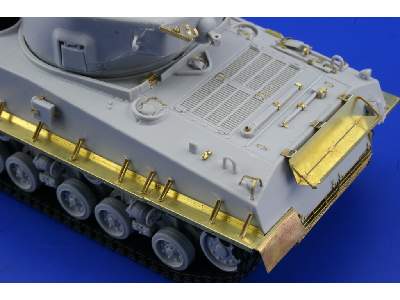  M-4A3E8 Sherman 1/48 - Hobby Boss - blaszki - zdjęcie 10