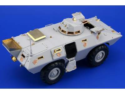  M-706 CAR 1/35 - Hobby Boss - blaszki - zdjęcie 6