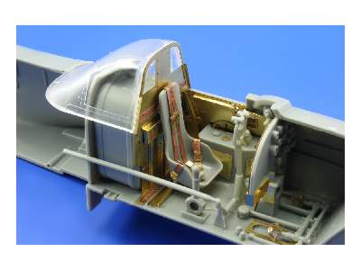  Il-2 single seater interior S. A. 1/32 - Hobby Boss - blaszki - zdjęcie 4