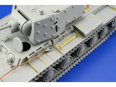  KV-1E 1/35 - Trumpeter - blaszki - zdjęcie 4