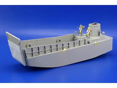  LCM-3 Landing Craft 1/48 - Hobby Boss - blaszki - zdjęcie 7