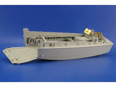  LCVP Landing Craft 1/35 - Italeri - blaszki - zdjęcie 2