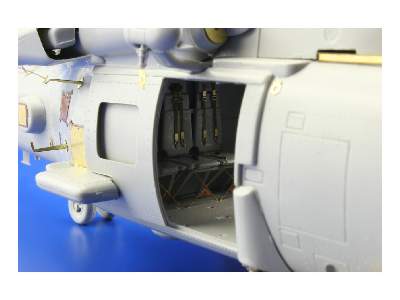  HH-60H interior S. A. 1/48 - Italeri - blaszki - zdjęcie 4