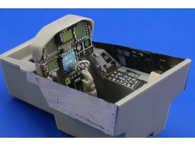  F-18E interior 1/48 - Revell - blaszki - zdjęcie 3