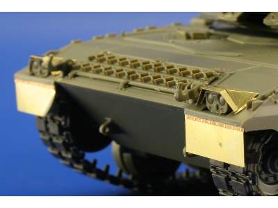  C1 Ariete MBT 1/35 - Trumpeter - blaszki - zdjęcie 8