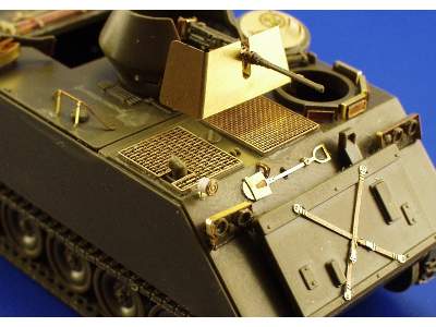  M-113A1 1/72 - Italeri - blaszki - zdjęcie 4