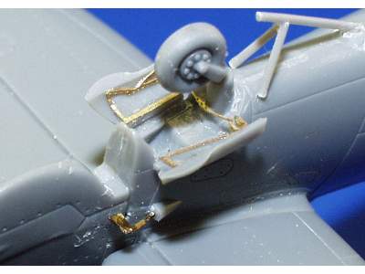  Seafire FR46/47 1/48 - Airfix - blaszki - zdjęcie 3