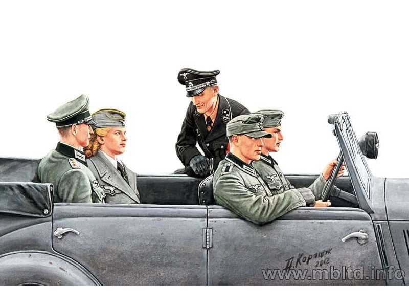 Niemieccy wojskowi - II Wojna Światowa - zdjęcie 1 Niemieccy wojskowi - II Wojna Światowa - zdjęcie 1