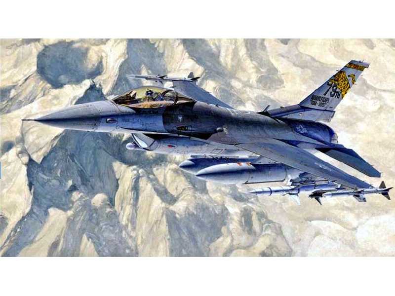 F16cj Block 50 Fighting Falcon - zdjęcie 1