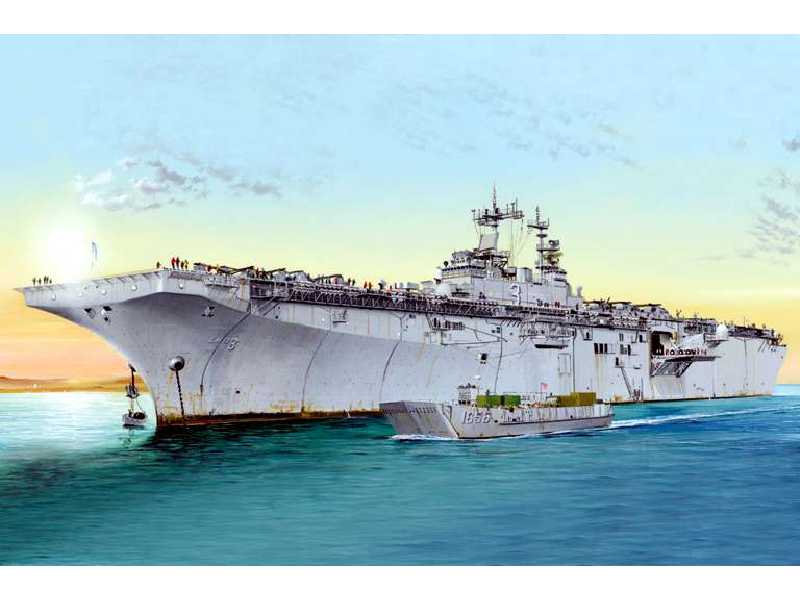 USS Kearsarge LHD-3 - zdjęcie 1 USS Kearsarge LHD-3 - zdjęcie 1