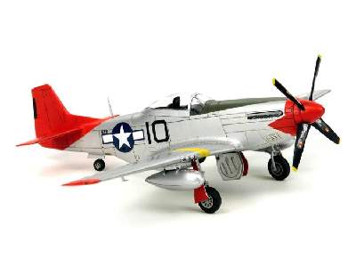 North American P-51D Mustang - Tuskegee Airmen - zdjęcie 1