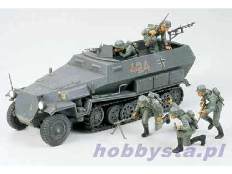 Hanomag Sd. Kfz. 251/1 niemiecki transporter opancerzony - zdjęcie 1 Hanomag Sd. Kfz. 251/1 niemiecki transporter opancerzony - zdjęcie 1