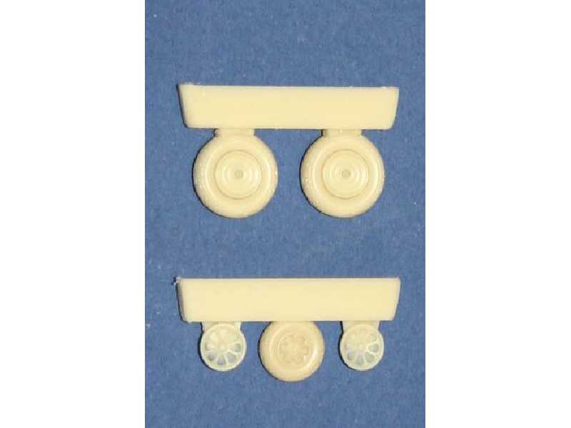 P-38J Lightning wheels for Academy - zdjęcie 1 P-38J Lightning wheels for Academy - zdjęcie 1