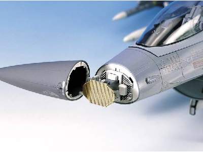 F-16CG (Block 40) edycja limitowana - zdjęcie 8