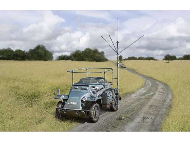 Sd.Kfz.261 Kleine Panzerfunkwagen z anteną teleskopową - zdjęcie 1 Sd.Kfz.261 Kleine Panzerfunkwagen z anteną teleskopową - zdjęcie 1
