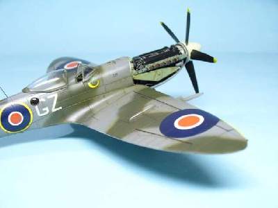 Supermarine Spitfire Mk.XVIII - brytyjski myśliwiec - zdjęcie 10