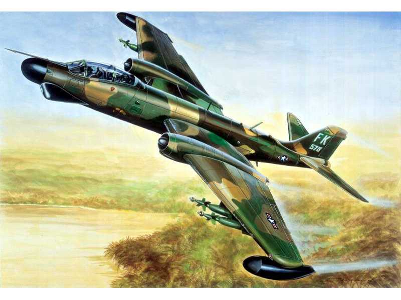 B-57G Night Hawk - zdjęcie 1 B-57G Night Hawk - zdjęcie 1