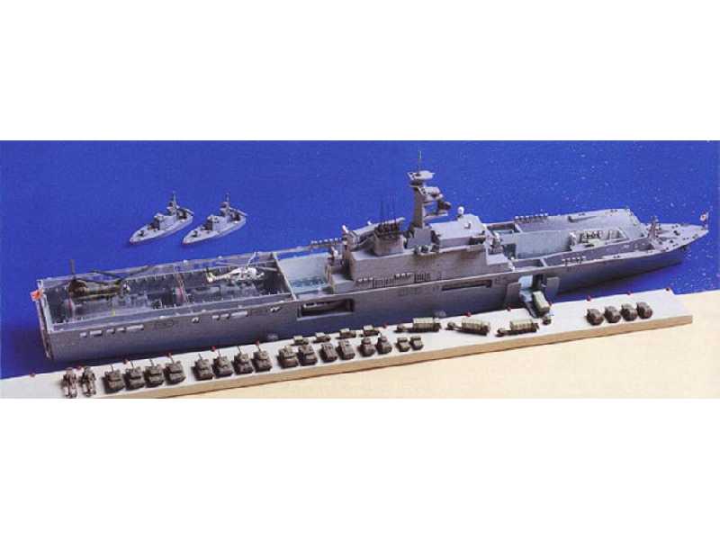 JMSDF Defense Ship LST-4002 - Shimokita - zdjęcie 1 JMSDF Defense Ship LST-4002 - Shimokita - zdjęcie 1