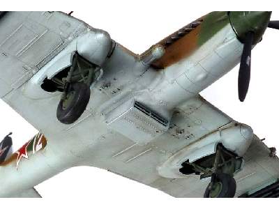 Iljuszyn Ił-2 Szturmowik - zdjęcie 4