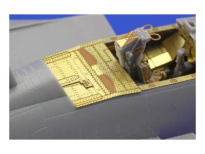 F-14A interior S. A. 1/72 - Hobby Boss - zdjęcie 7