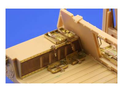 M-1151 EAC interior 1/35 - Academy Minicraft - zdjęcie 6