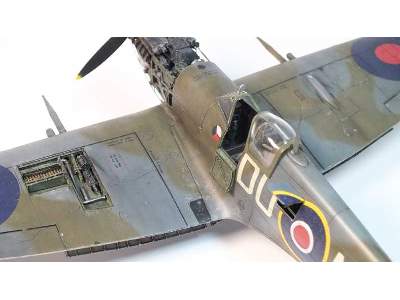 Spitfire Mk. IXc late version 1/48 - zdjęcie 36