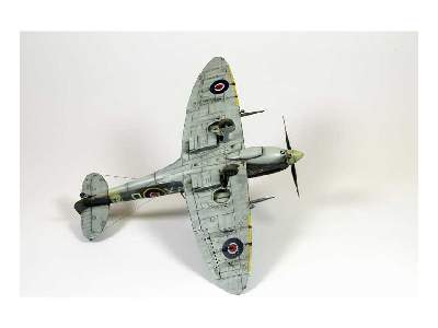 Spitfire Mk. IXc late version 1/48 - zdjęcie 89