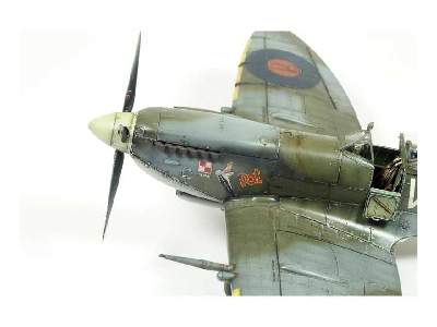 Spitfire Mk. IXc late version 1/48 - zdjęcie 91