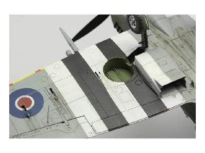 Spitfire Mk. IXc late version 1/48 - zdjęcie 102